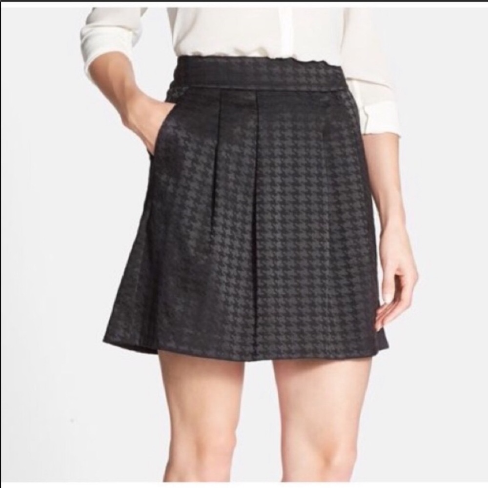 Halogen grey ebony houndstooth skirt